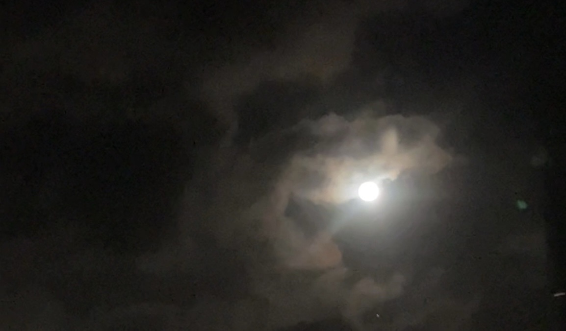 The Moon – Pure and Simple